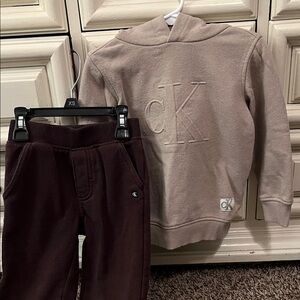 3T Calvin Klein l sweat set